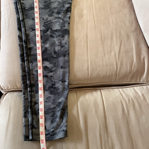 ASICS. Gray/Black workout pants. Sportswear. Athletic. Size XL. - Picture 11 of 11